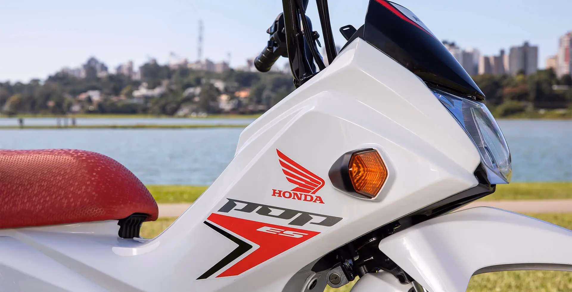 Detalhe lateral da Pop 110i ES - 8 de 28